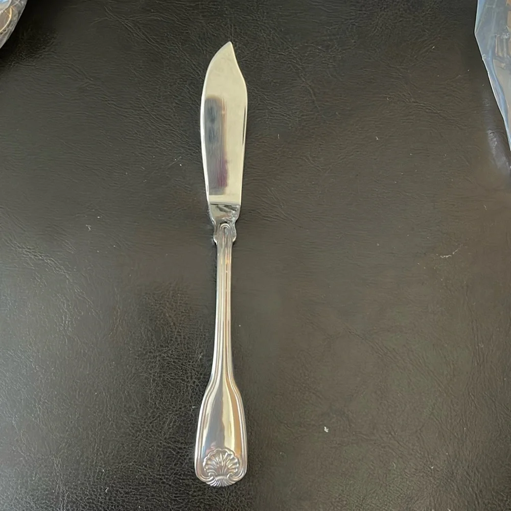 New Reed & Barton Colonial Shell II Master butter knife, spreader, cheese